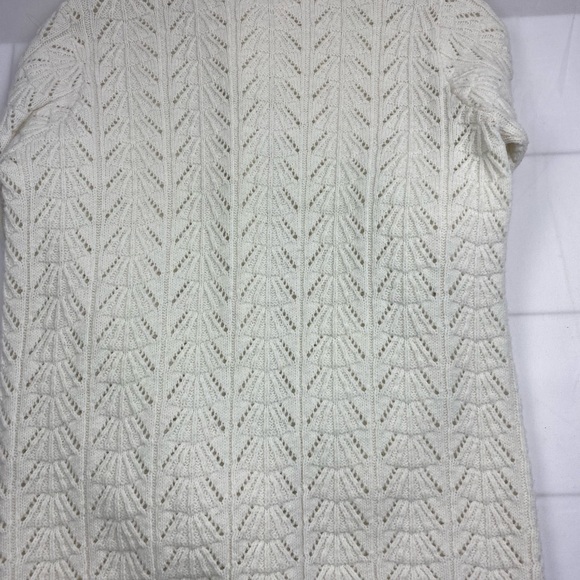 Women’s Sweater- White. Medium. Buttons Down. For cooler weather. - Picture 5 of 5
